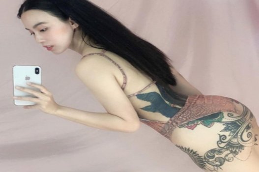 Linh Miu показывает горячие клипы, сексуальные сублимации секс