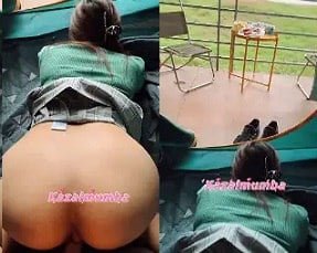 Секс -пара секс в бассейне, когда в отпуске